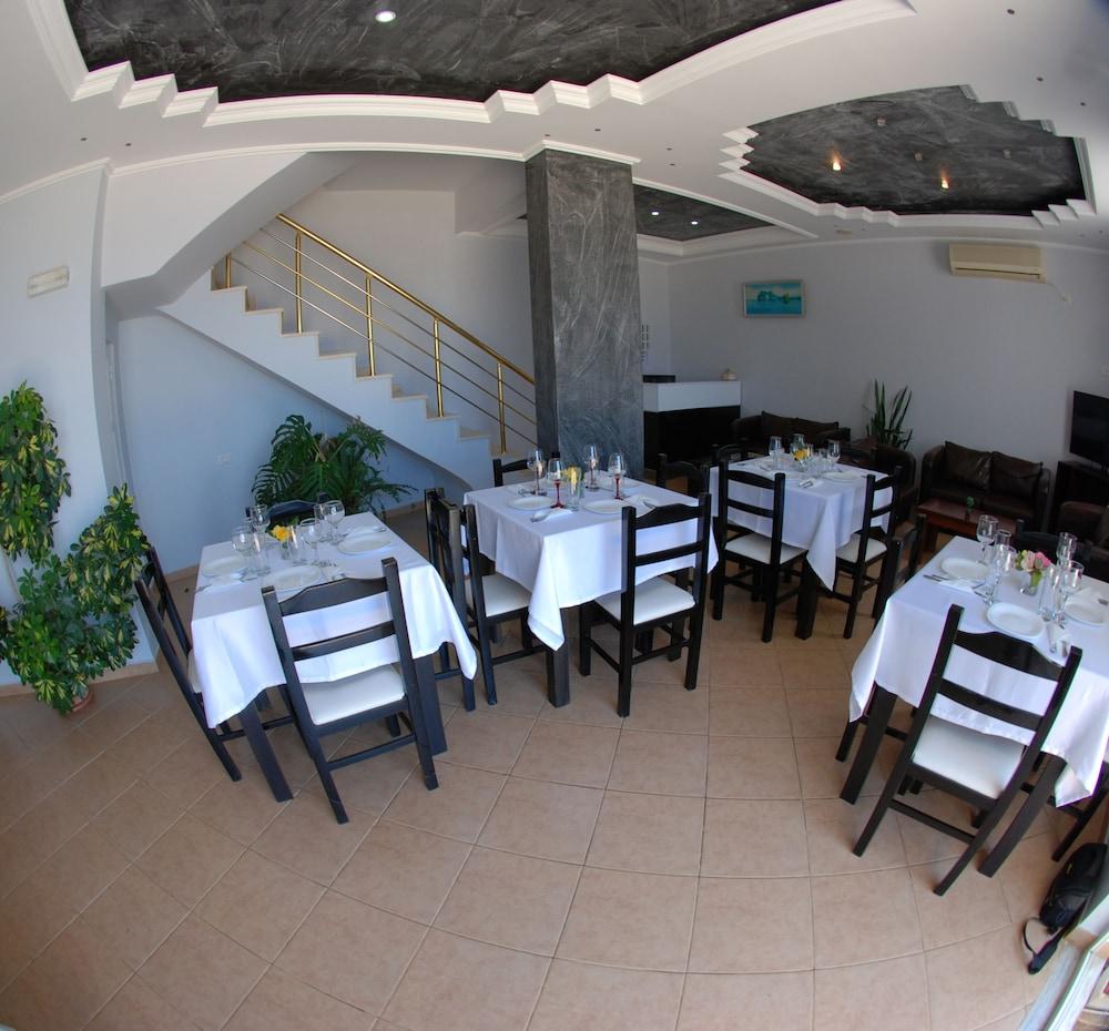 Villa Doka Sarandë Esterno foto