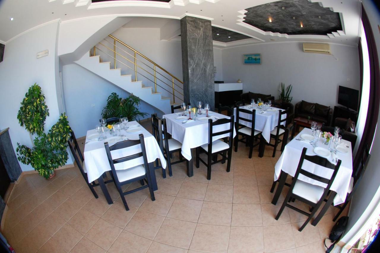 Villa Doka Sarandë Esterno foto